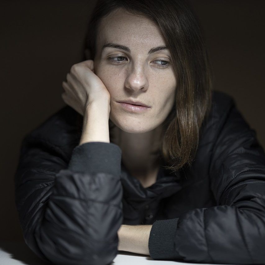 woman-4617256_1280